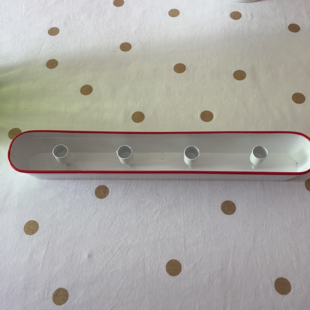 (Set of 2) NWT Threshold White and Red Metal Tray Holds Four Candles - Picture 2 of 8